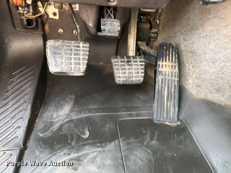 image for item FB4993 2015 Freightliner 114SD toter truck