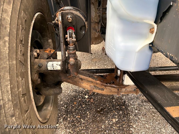 image for item FB4993 2015 Freightliner 114SD toter truck