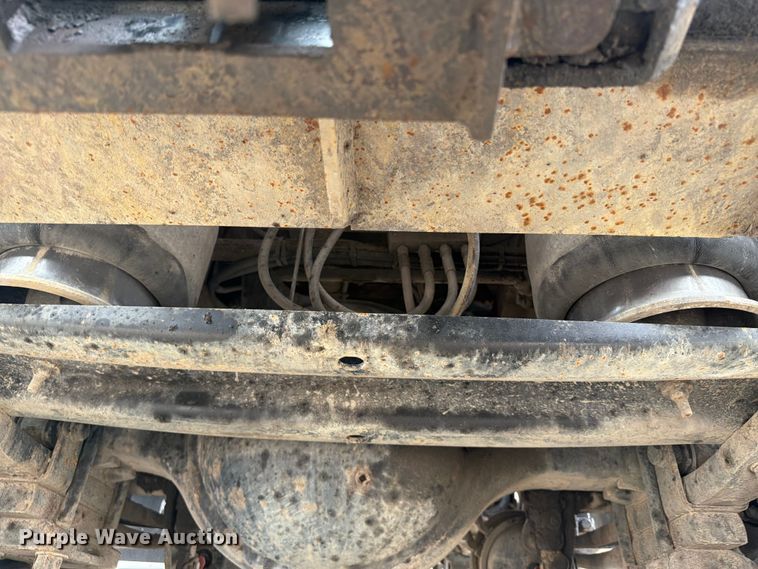 image for item FB4993 2015 Freightliner 114SD toter truck