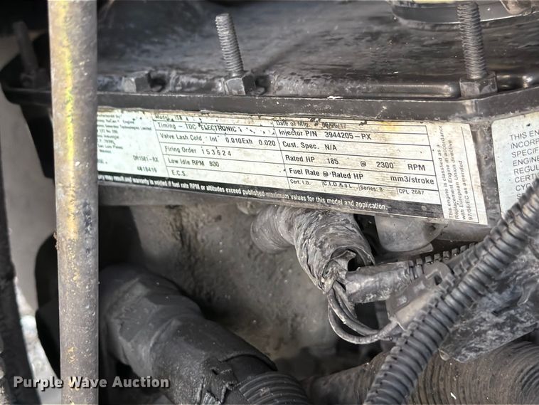 image for item FB4998 2001 Freightliner MT55 delivery truck