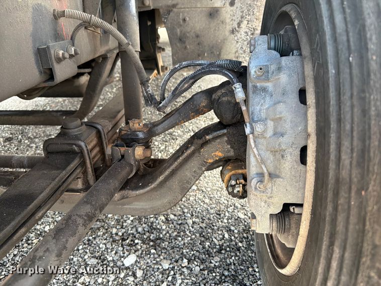 image for item FB4998 2001 Freightliner MT55 delivery truck