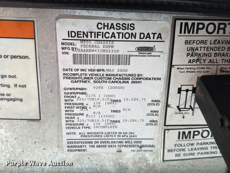 image for item FB4998 2001 Freightliner MT55 delivery truck