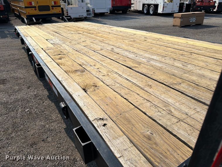 image for item FB5004 2014 Currahee E824D equipment trailer