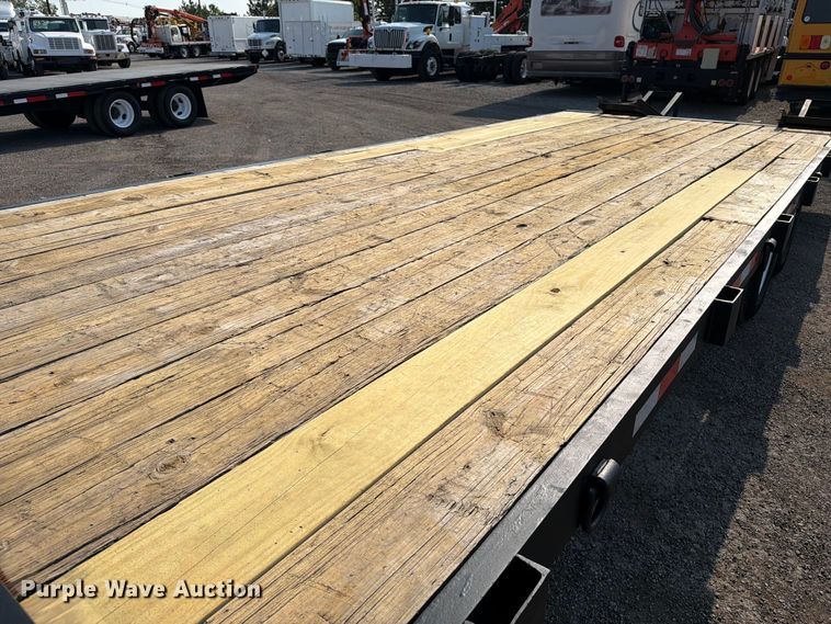 image for item FB5004 2014 Currahee E824D equipment trailer
