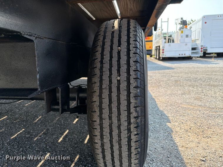 image for item FB5004 2014 Currahee E824D equipment trailer