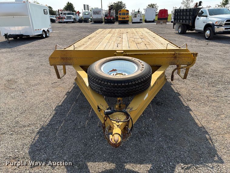 image for item FB5006 2005 Diamond T Trailer 9320 Dockover flatbed trailer