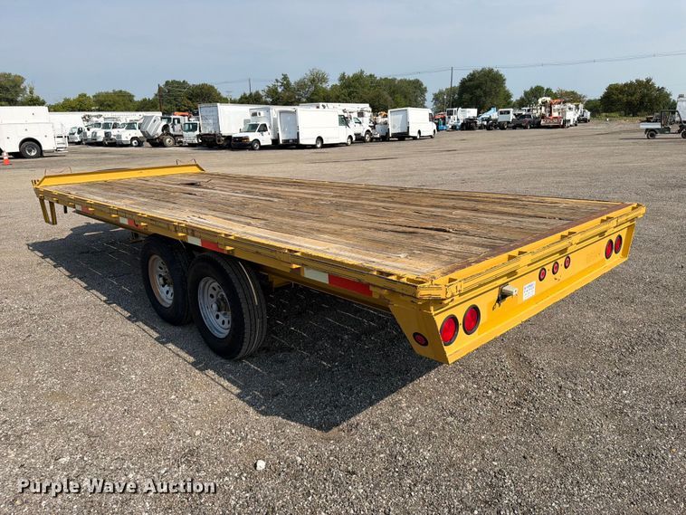 image for item FB5006 2005 Diamond T Trailer 9320 Dockover flatbed trailer