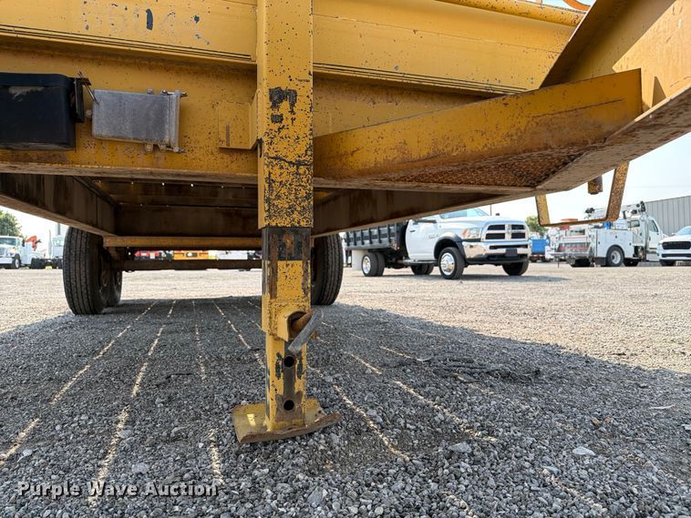 image for item FB5006 2005 Diamond T Trailer 9320 Dockover flatbed trailer
