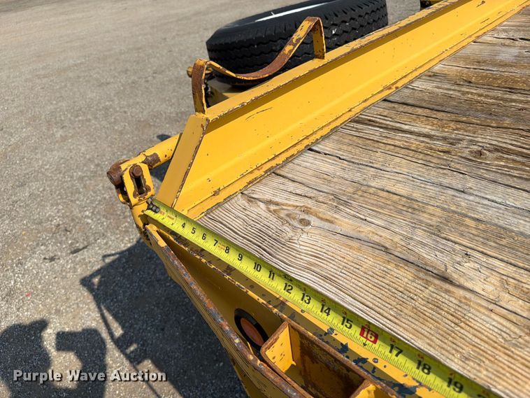 image for item FB5006 2005 Diamond T Trailer 9320 Dockover flatbed trailer