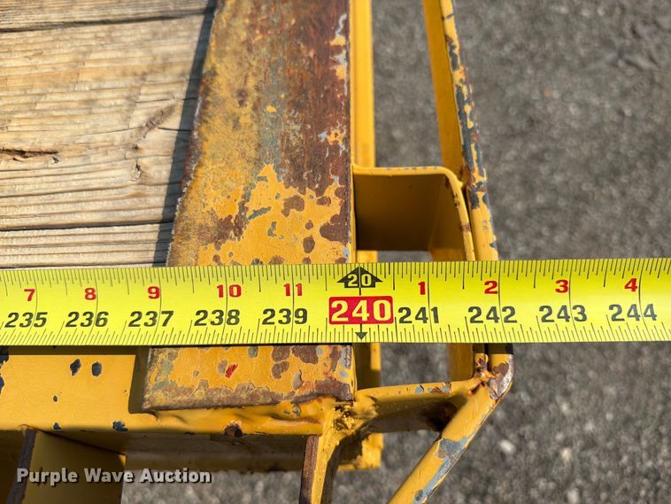 image for item FB5006 2005 Diamond T Trailer 9320 Dockover flatbed trailer