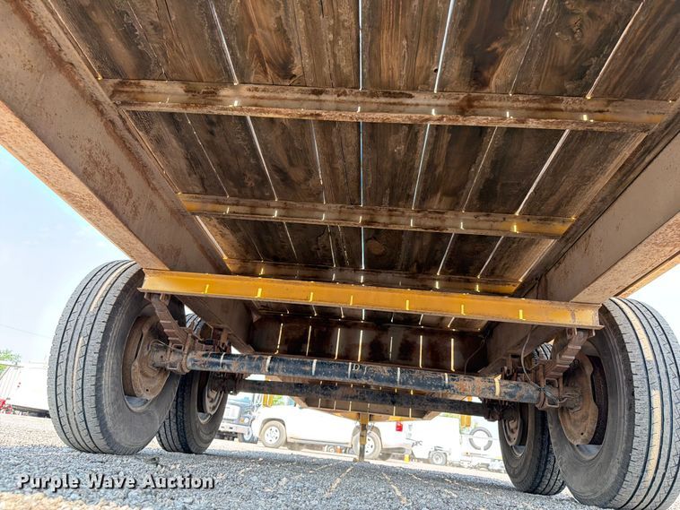 image for item FB5006 2005 Diamond T Trailer 9320 Dockover flatbed trailer