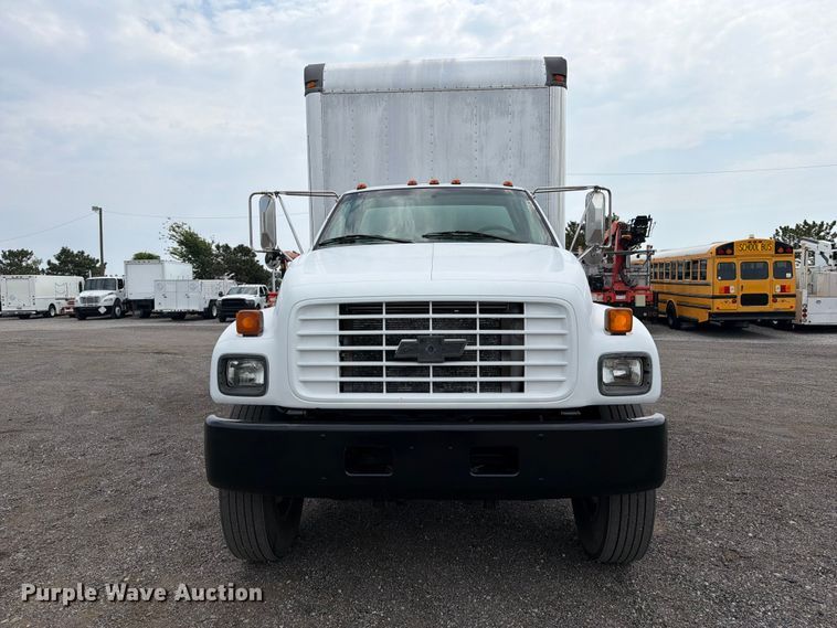 image for item FB5009 2002 Chevrolet C6500 box truck