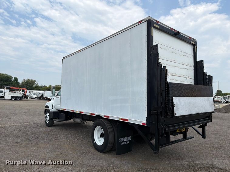 image for item FB5009 2002 Chevrolet C6500 box truck