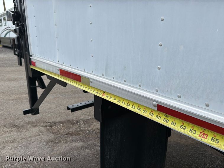 image for item FB5009 2002 Chevrolet C6500 box truck