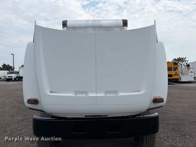 image for item FB5009 2002 Chevrolet C6500 box truck