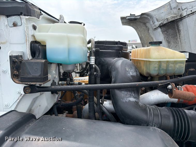 image for item FB5009 2002 Chevrolet C6500 box truck