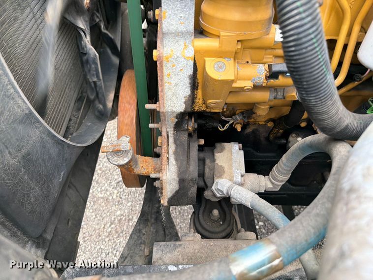 image for item FB5009 2002 Chevrolet C6500 box truck