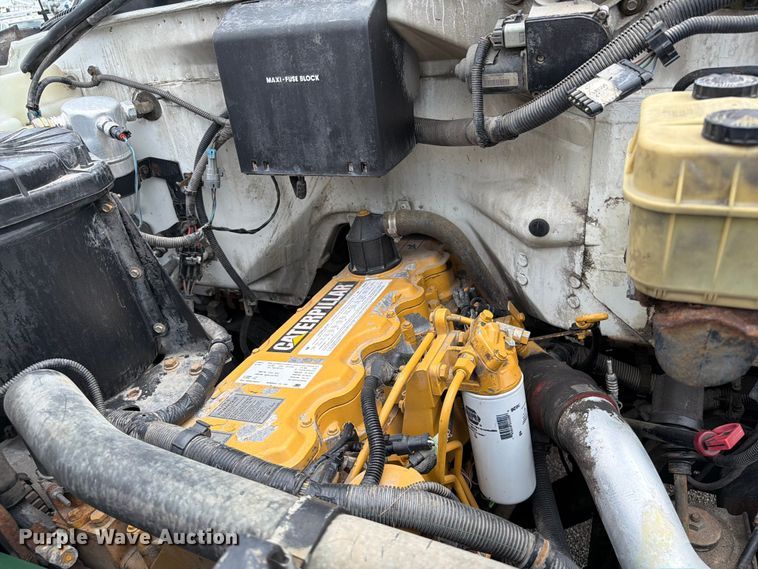 image for item FB5009 2002 Chevrolet C6500 box truck