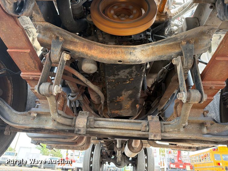 image for item FB5009 2002 Chevrolet C6500 box truck