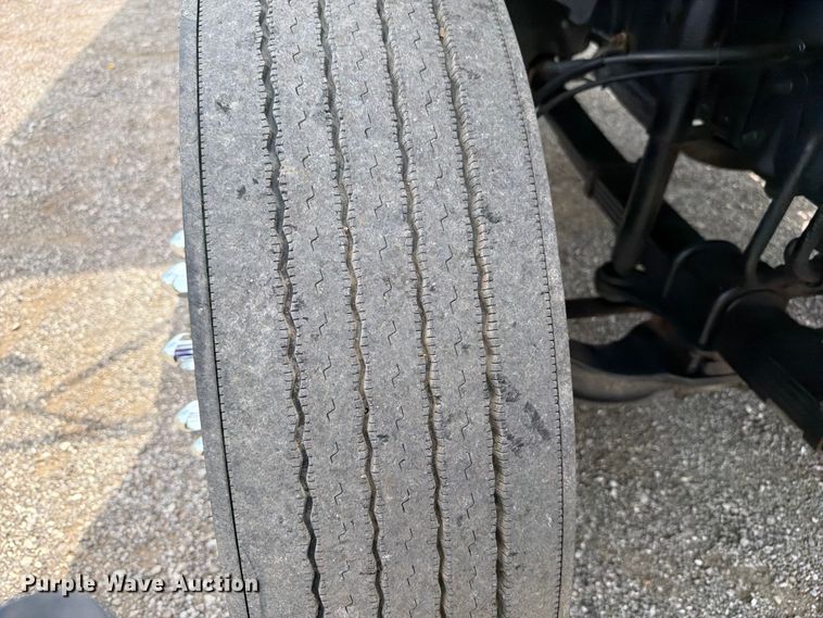 image for item FB5009 2002 Chevrolet C6500 box truck