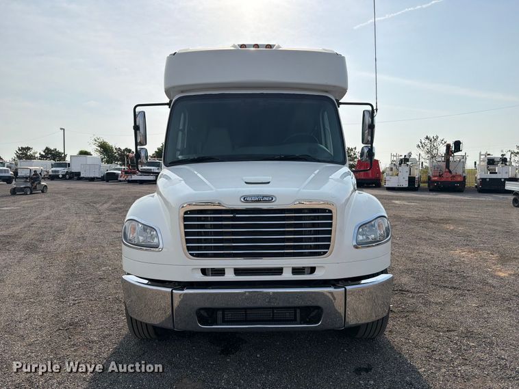 image for item FB5016 2009 Freightliner Business Class M2 bus