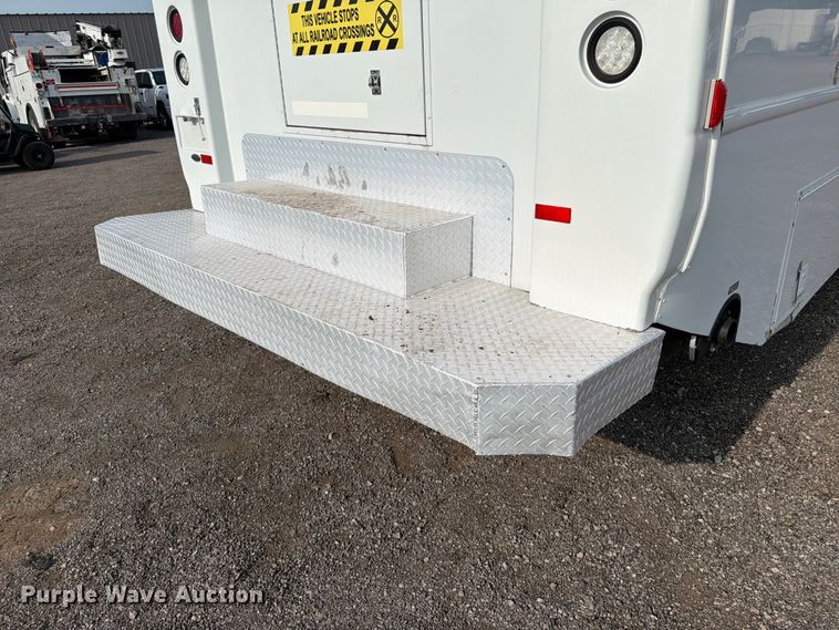 image for item FB5016 2009 Freightliner Business Class M2 bus
