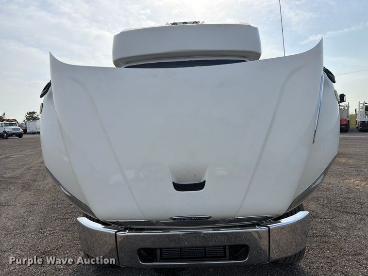 image for item FB5016 2009 Freightliner Business Class M2 bus