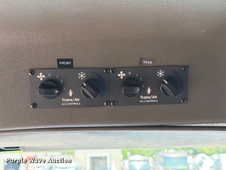 image for item FB5016 2009 Freightliner Business Class M2 bus