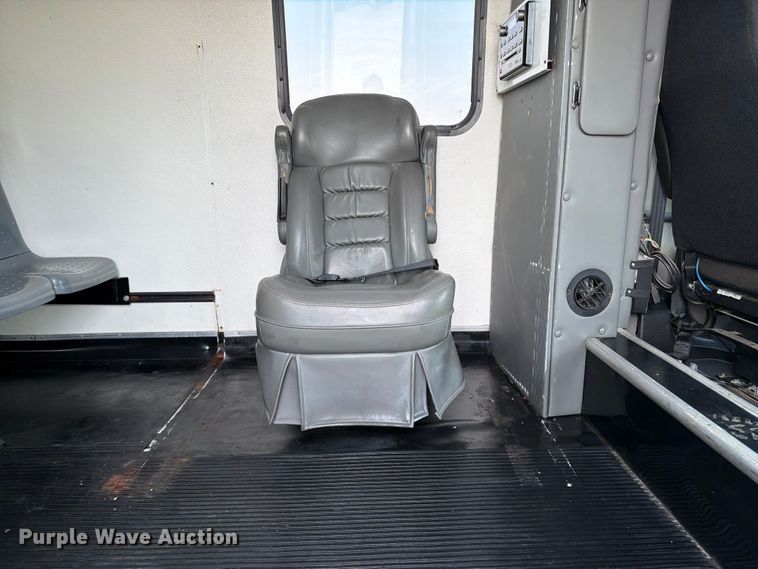 image for item FB5016 2009 Freightliner Business Class M2 bus