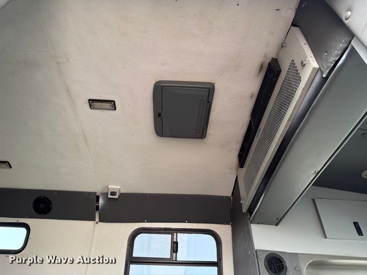 image for item FB5016 2009 Freightliner Business Class M2 bus