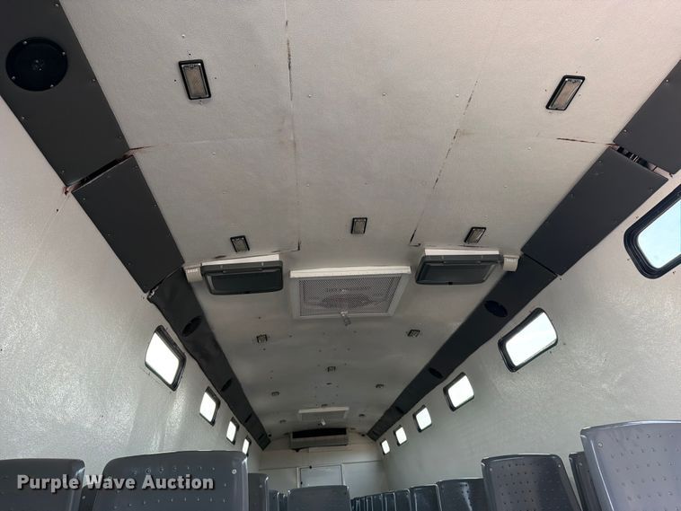 image for item FB5016 2009 Freightliner Business Class M2 bus