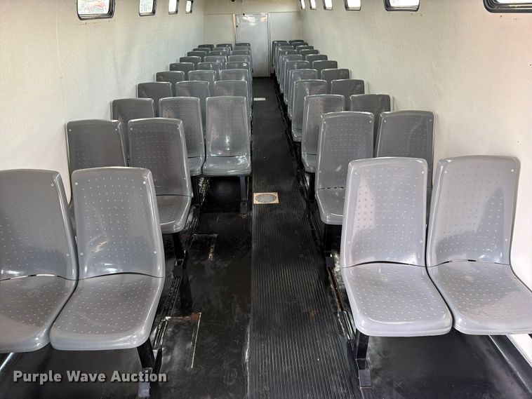 image for item FB5016 2009 Freightliner Business Class M2 bus