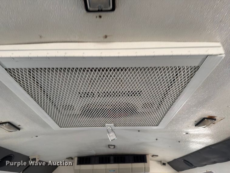 image for item FB5016 2009 Freightliner Business Class M2 bus