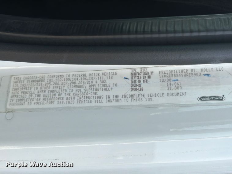 image for item FB5016 2009 Freightliner Business Class M2 bus
