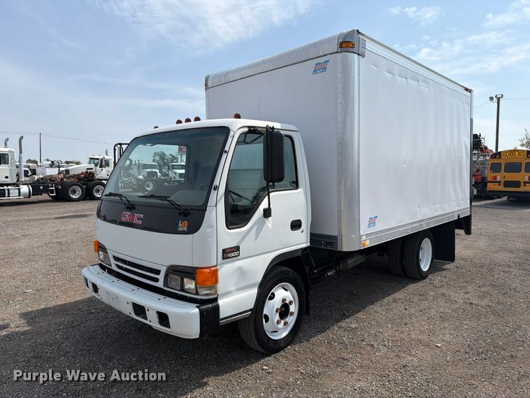 2002 GMC W4500 box truck