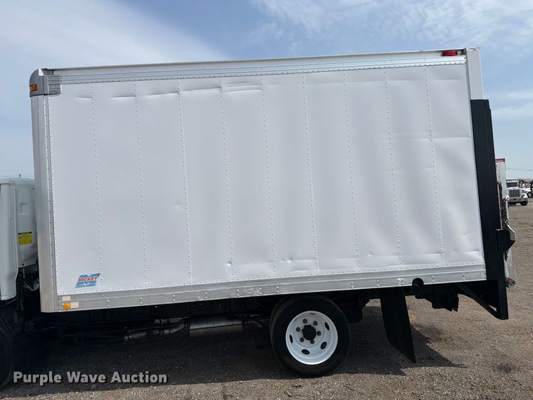 image for item FB5018 2002 GMC W4500 box truck