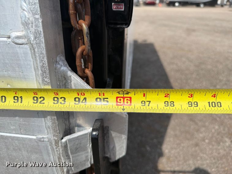 image for item FB5018 2002 GMC W4500 box truck