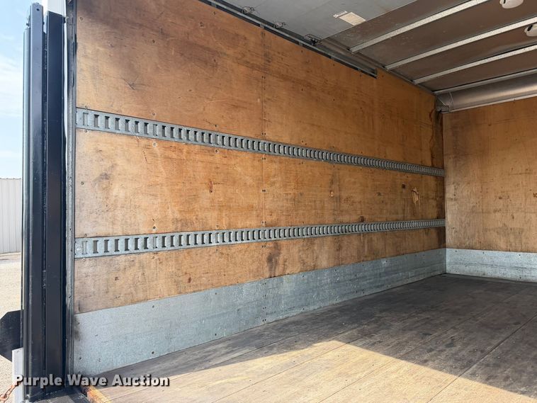 image for item FB5018 2002 GMC W4500 box truck