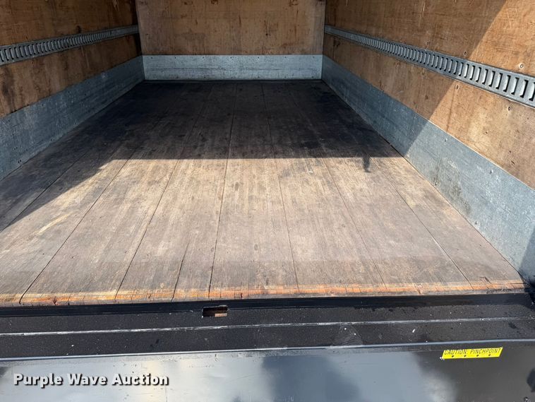 image for item FB5018 2002 GMC W4500 box truck