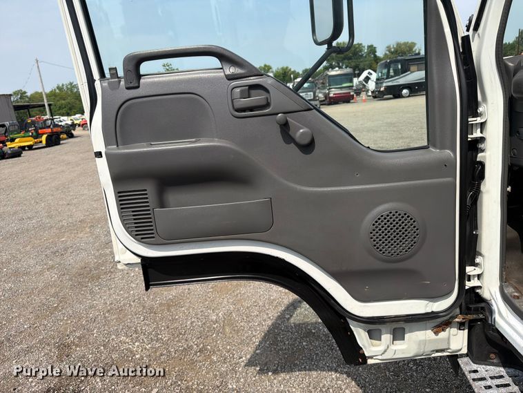 image for item FB5018 2002 GMC W4500 box truck