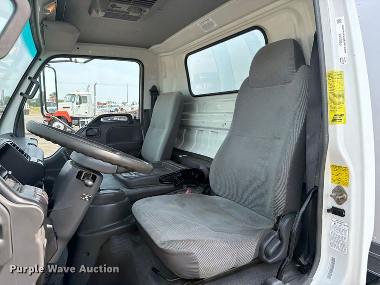 image for item FB5018 2002 GMC W4500 box truck