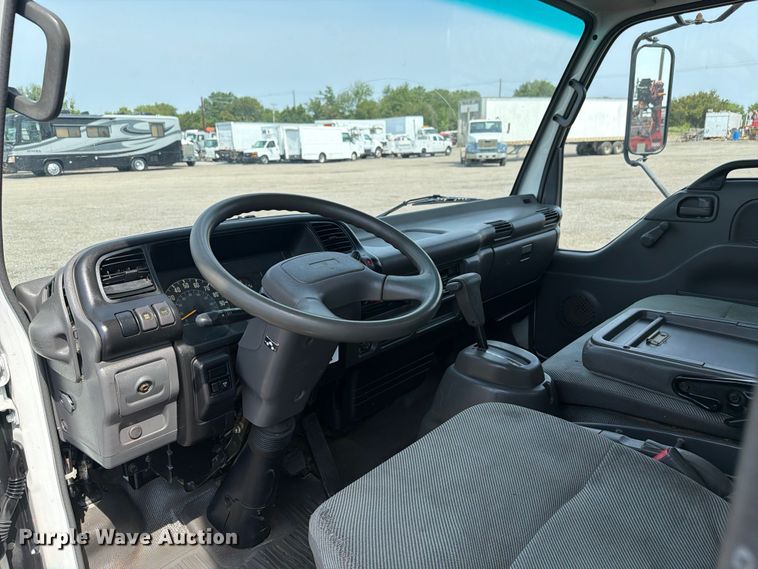 image for item FB5018 2002 GMC W4500 box truck
