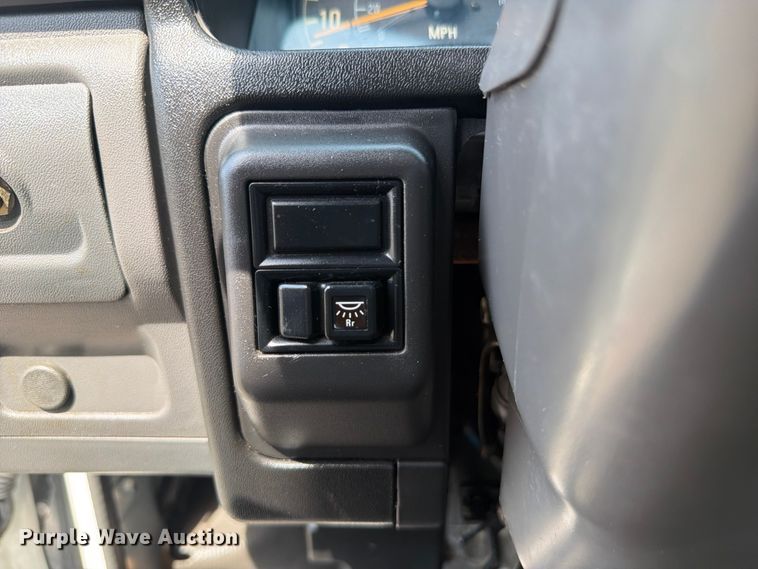 image for item FB5018 2002 GMC W4500 box truck