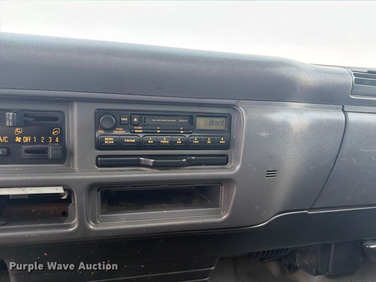 image for item FB5018 2002 GMC W4500 box truck