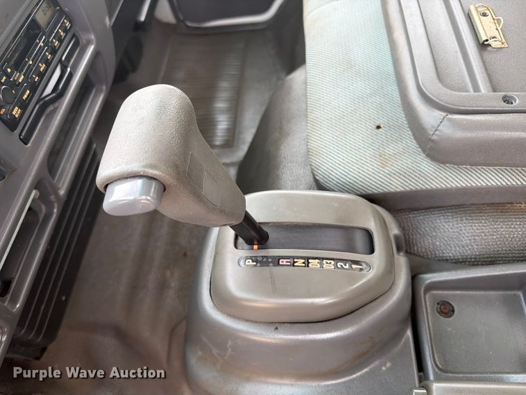 image for item FB5018 2002 GMC W4500 box truck