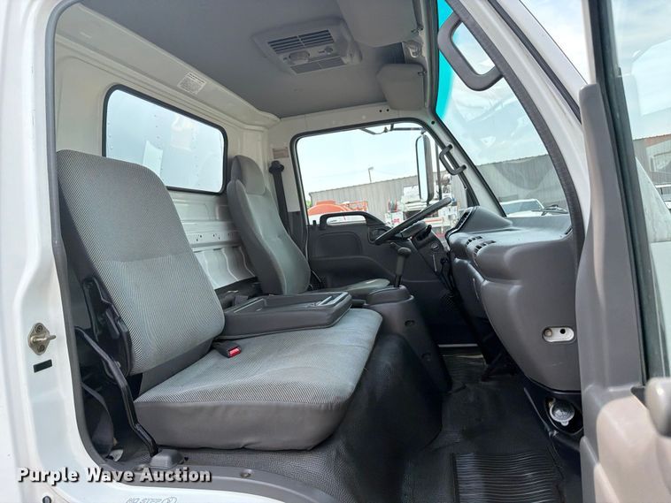 image for item FB5018 2002 GMC W4500 box truck