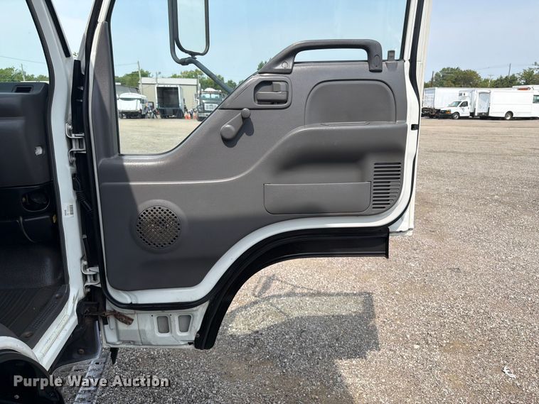 image for item FB5018 2002 GMC W4500 box truck