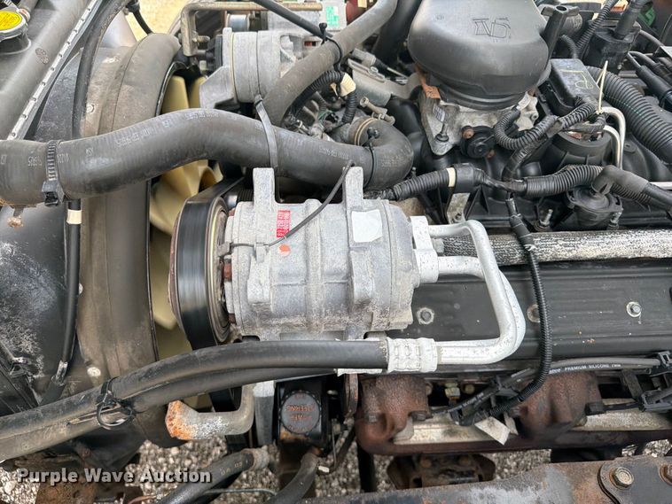 image for item FB5018 2002 GMC W4500 box truck