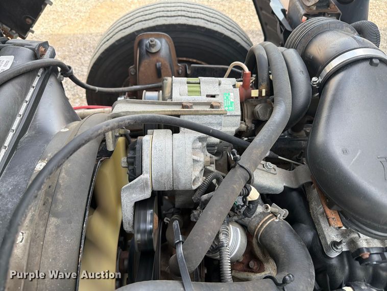 image for item FB5018 2002 GMC W4500 box truck