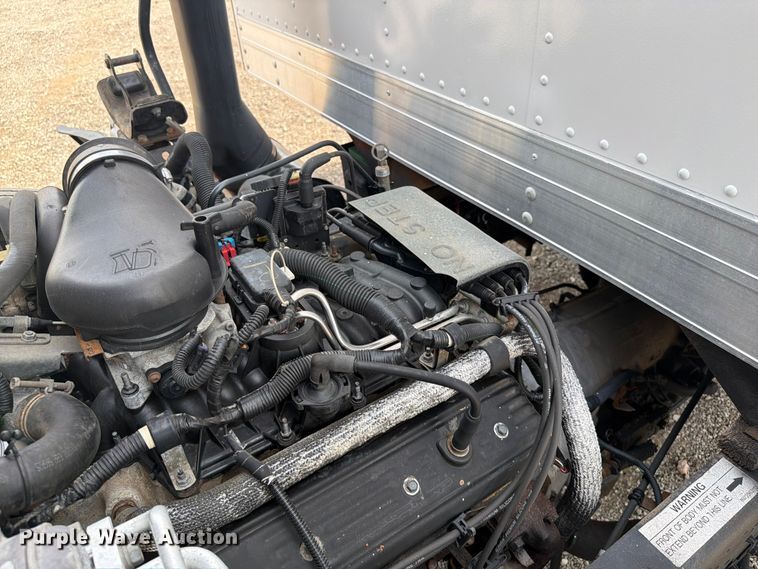 image for item FB5018 2002 GMC W4500 box truck